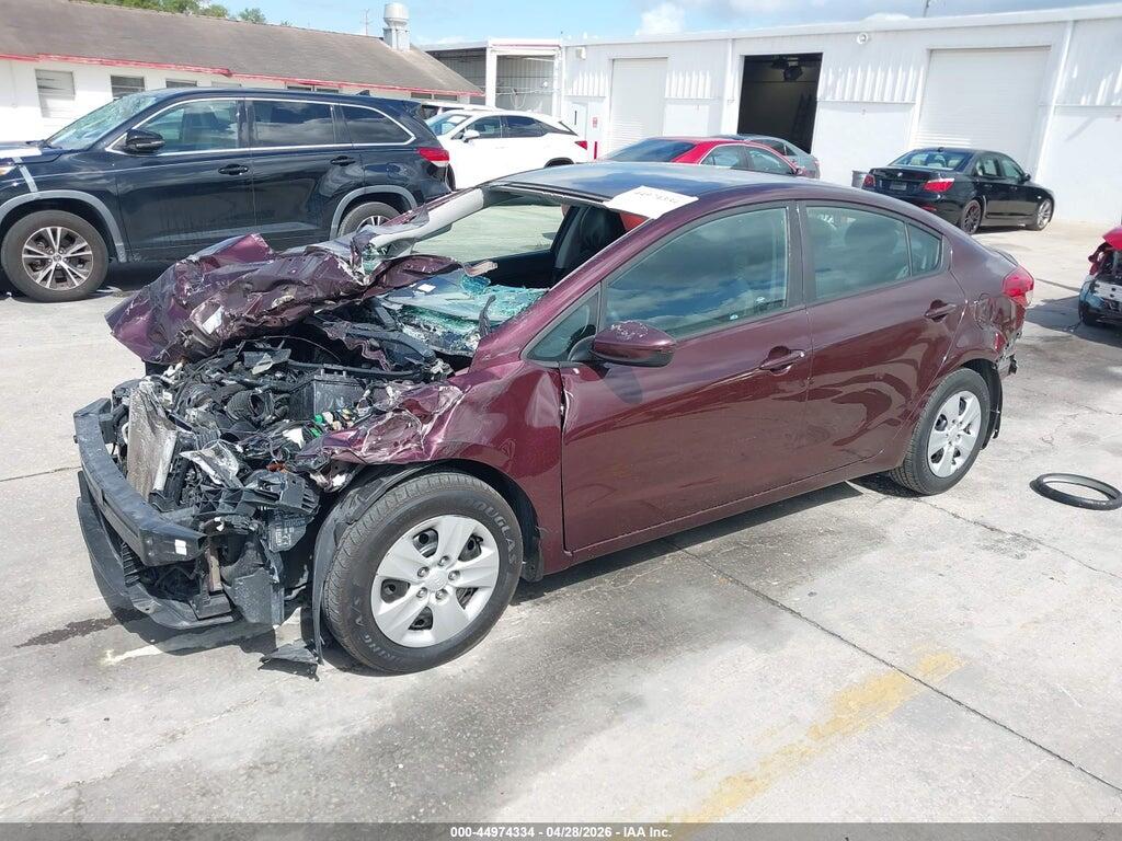 3KPFK4A71JE165295 2018 KIA FORTE photo no. 2