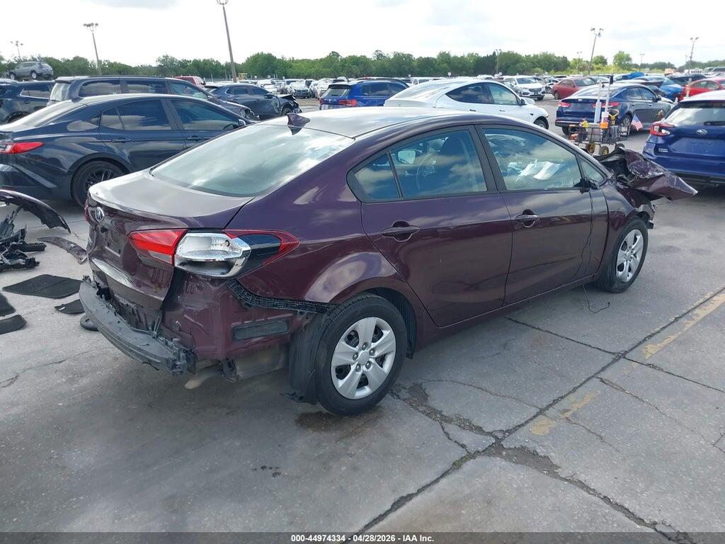 3KPFK4A71JE165295 2018 KIA FORTE photo no. 4