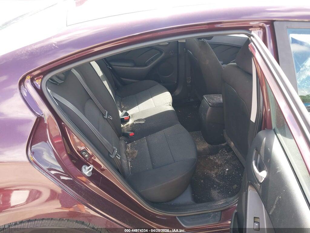 3KPFK4A71JE165295 2018 KIA FORTE photo no. 8