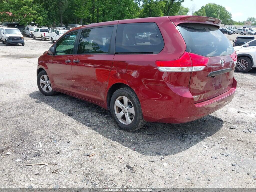 5TDZK3DC6BS147673 2011 TOYOTA SIENNA photo no. 3