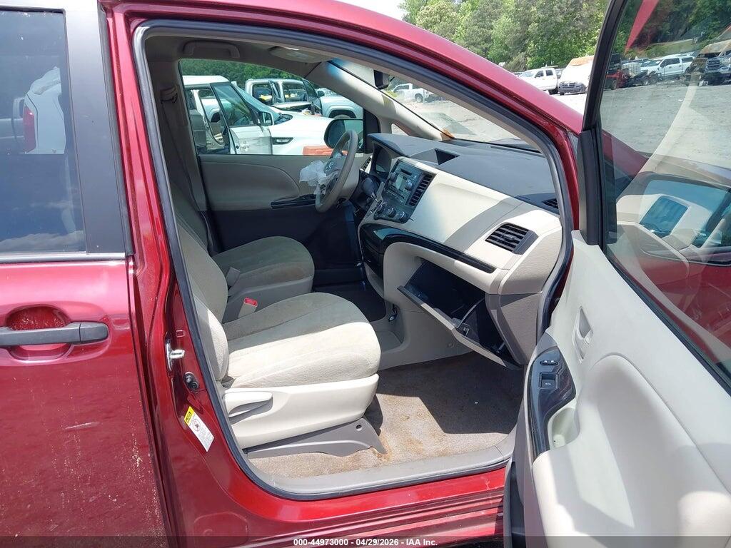 5TDZK3DC6BS147673 2011 TOYOTA SIENNA photo no. 5