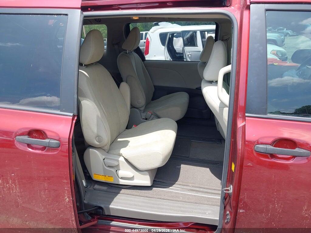 5TDZK3DC6BS147673 2011 TOYOTA SIENNA photo no. 8