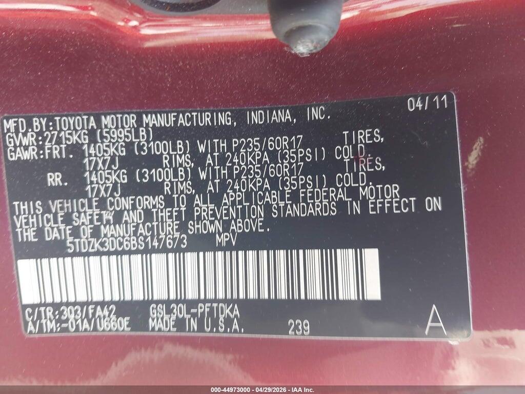 5TDZK3DC6BS147673 2011 TOYOTA SIENNA photo no. 9