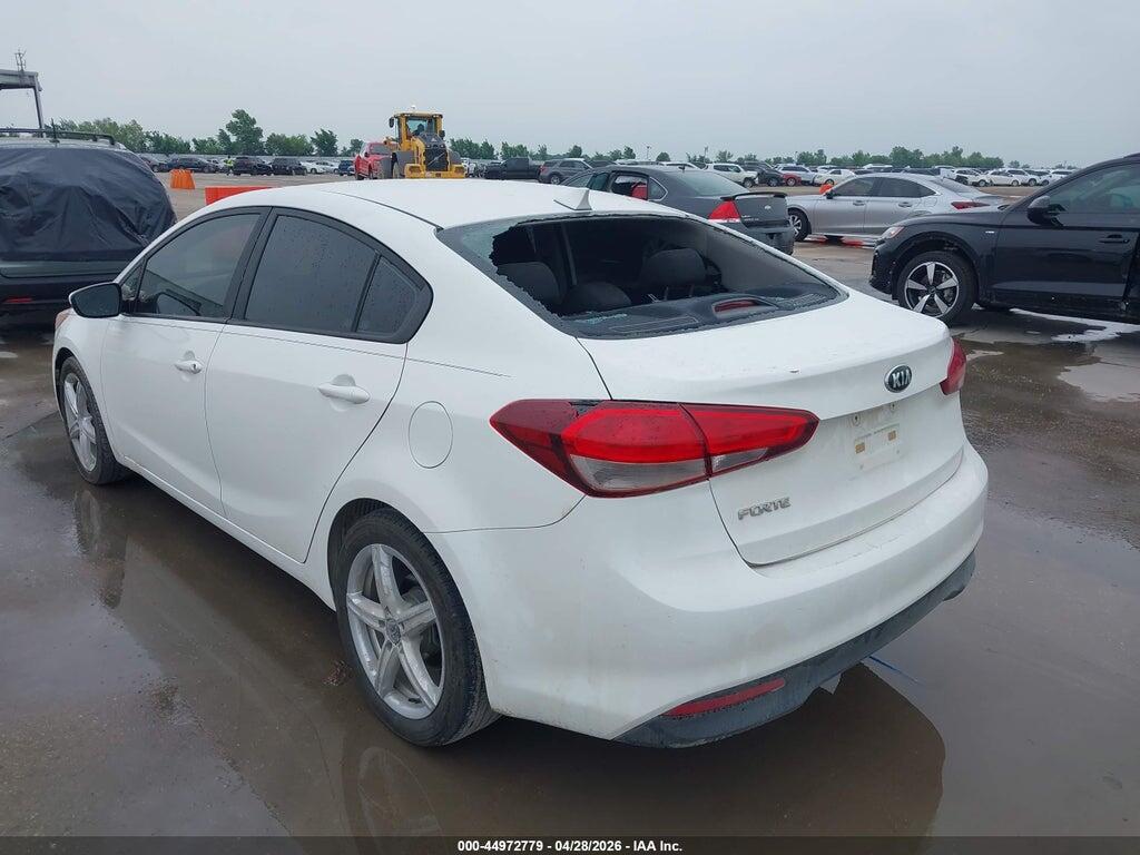 3KPFK4A75HE072564 2017 KIA FORTE photo no. 3