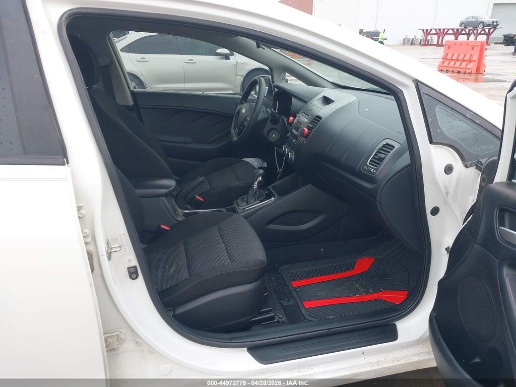 3KPFK4A75HE072564 2017 KIA FORTE photo no. 5