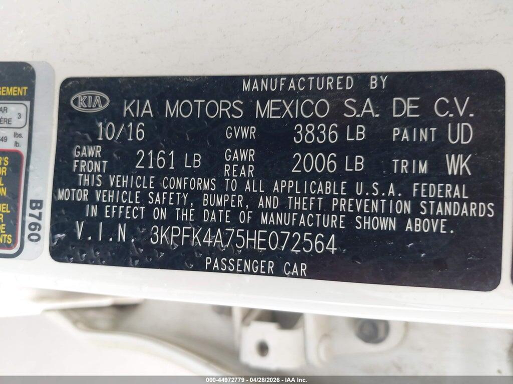 3KPFK4A75HE072564 2017 KIA FORTE photo no. 9