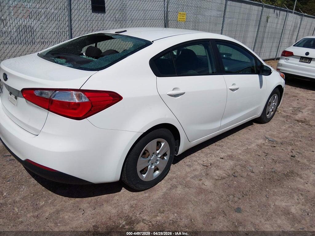 KNAFK4A66G5609621 2016 KIA FORTE photo no. 4