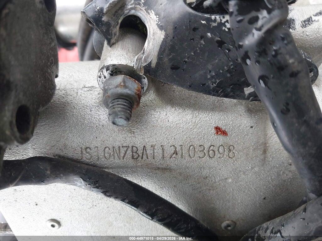 JS1GN7BA112103698 2001 SUZUKI GSX-R600 photo no. 10