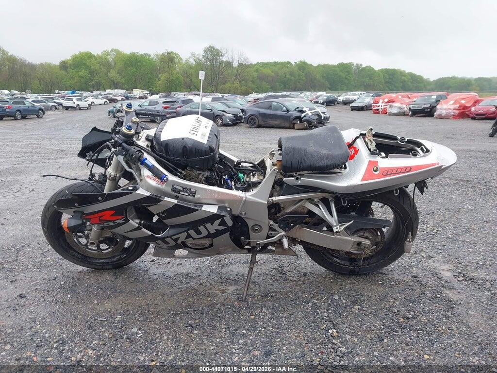 JS1GN7BA112103698 2001 SUZUKI GSX-R600 photo no. 12