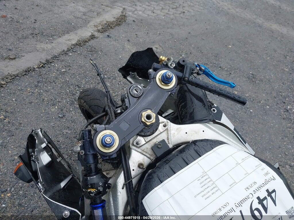 JS1GN7BA112103698 2001 SUZUKI GSX-R600 photo no. 7