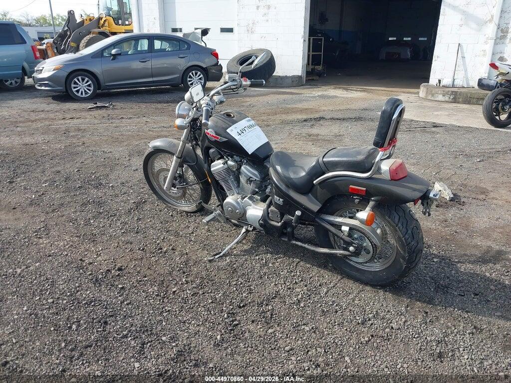 JH2PC2106PM400297 1993 HONDA VT600 photo no. 3