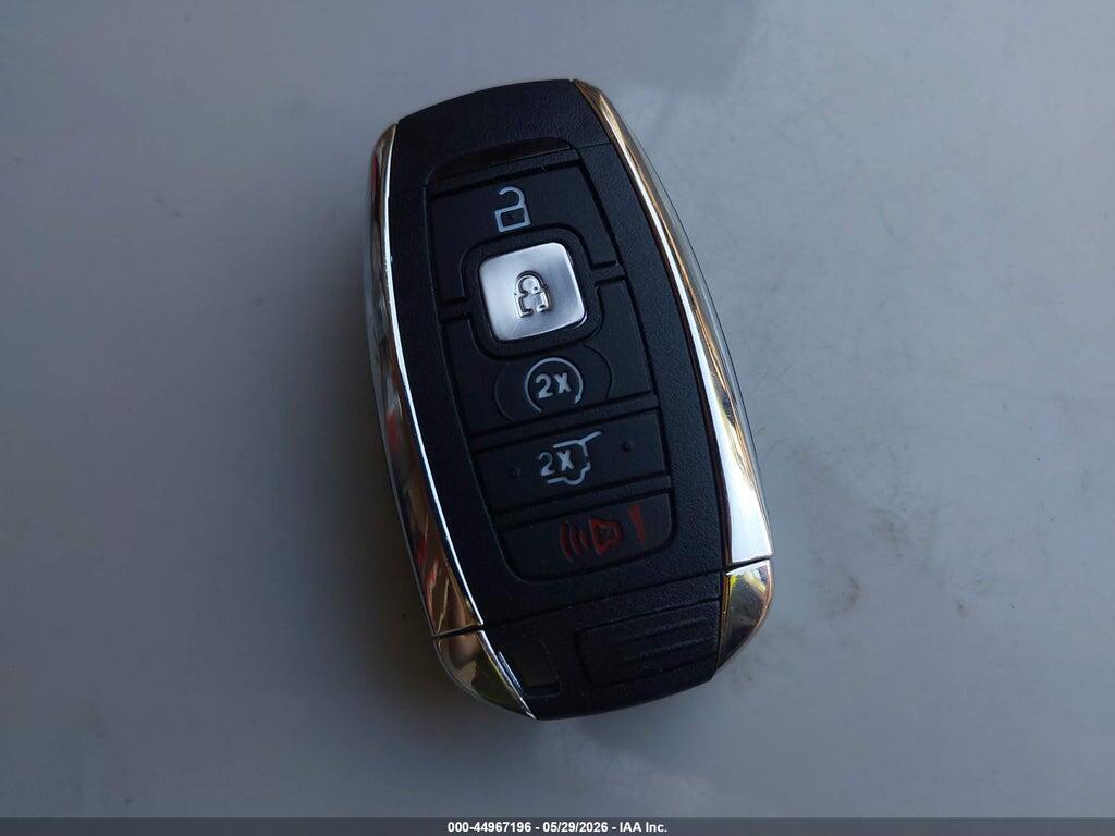 5LMCJ3D90HUL34143 2017 LINCOLN MKC photo no. 11