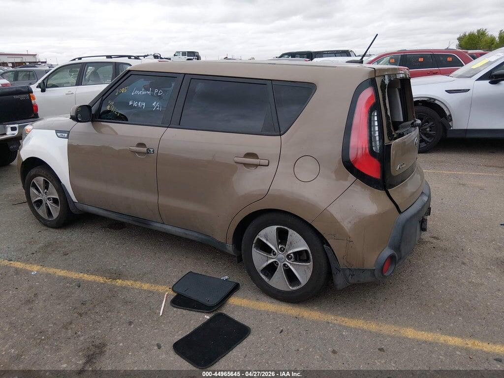 KNDJN2A29F7189121 2015 KIA SOUL photo no. 3