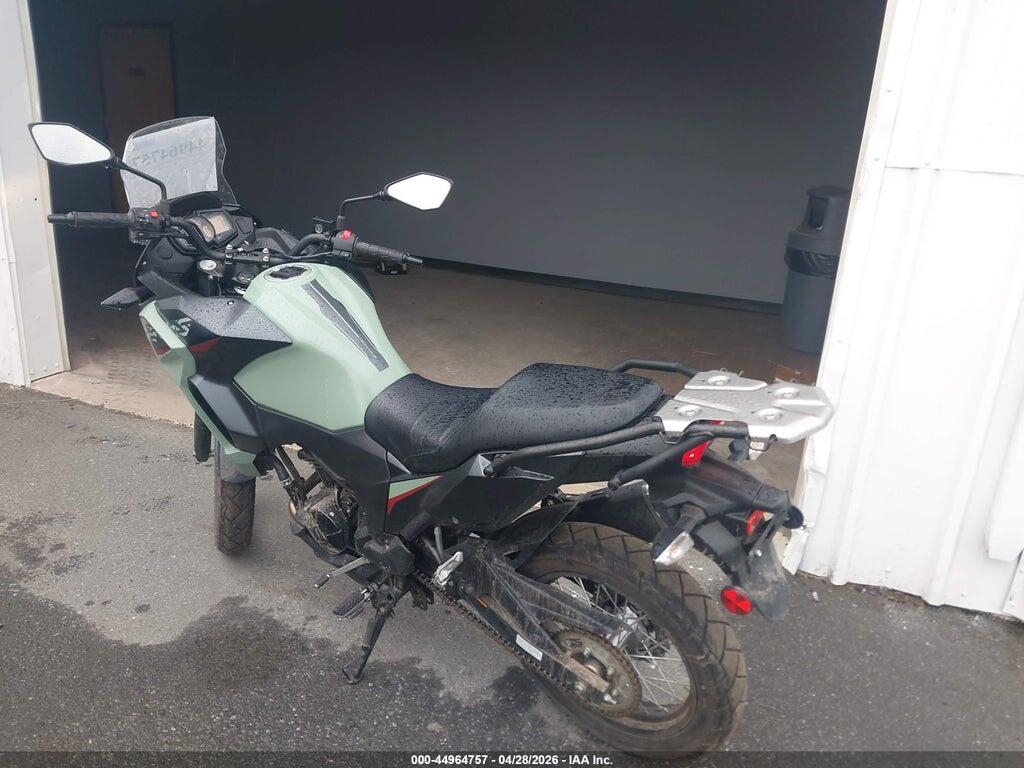 JKALE8C19RDA19070 2024 KAWASAKI KLE300 photo no. 3