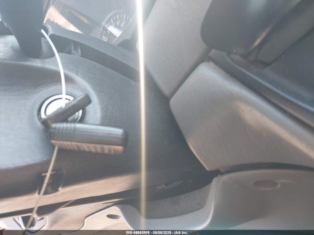 1FAFP36352W204534 2002 FORD FOCUS photo no. 11