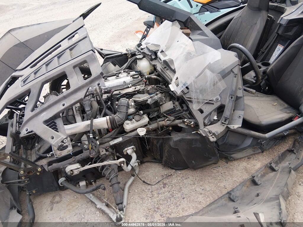 57XAASFA3J8125369 2018 POLARIS SLINGSHOT photo no. 12