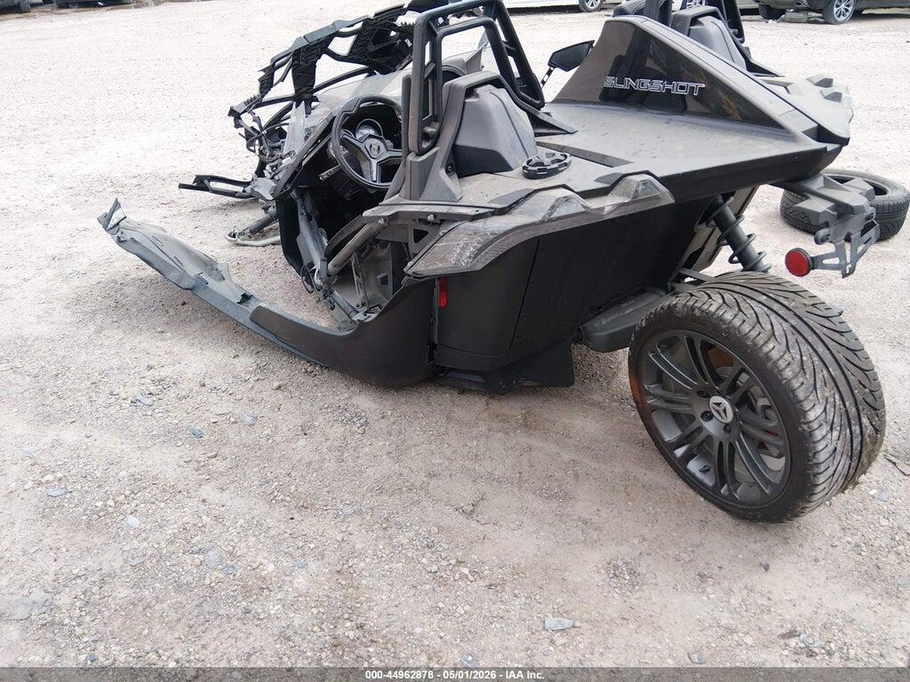 57XAASFA3J8125369 2018 POLARIS SLINGSHOT photo no. 3