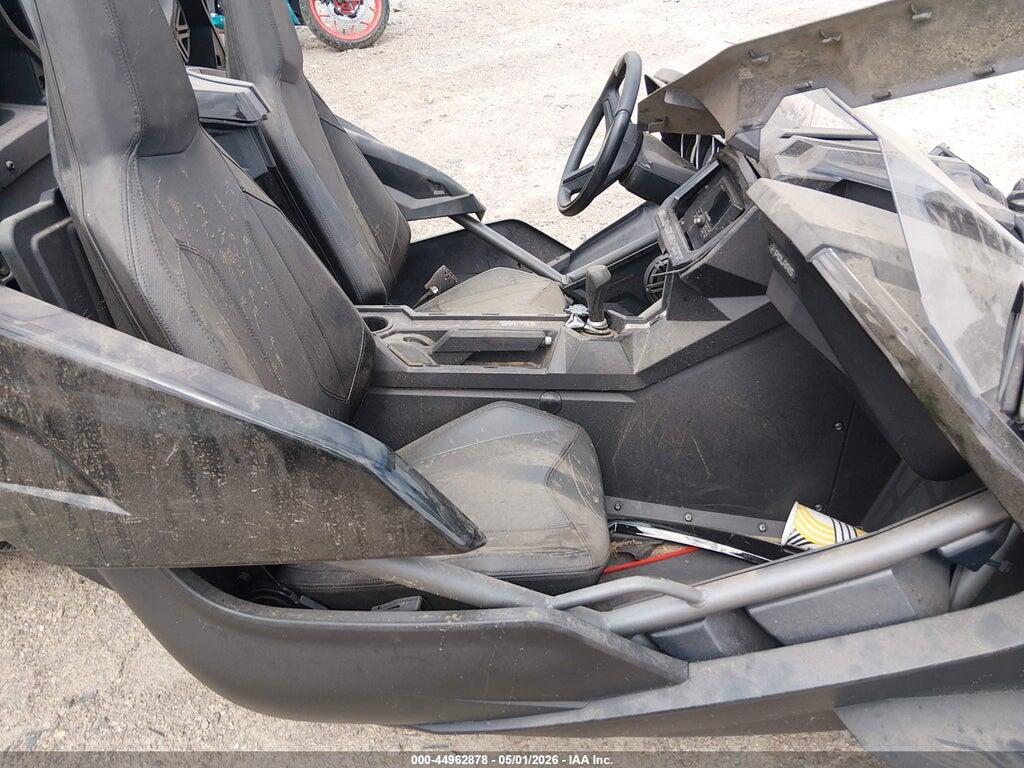 57XAASFA3J8125369 2018 POLARIS SLINGSHOT photo no. 5