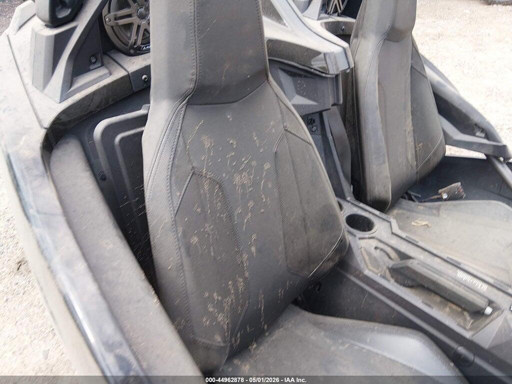 57XAASFA3J8125369 2018 POLARIS SLINGSHOT photo no. 8