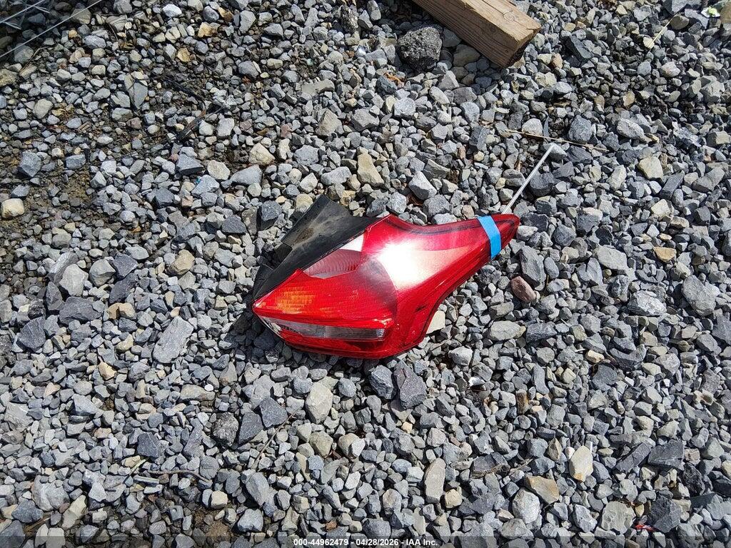 1FADP3K20FL299242 2015 FORD FOCUS photo no. 12