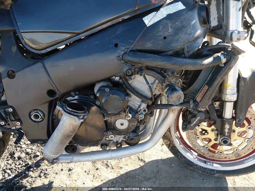 JS1GN78A8X2101091 1999 SUZUKI GSX-R600 photo no. 8