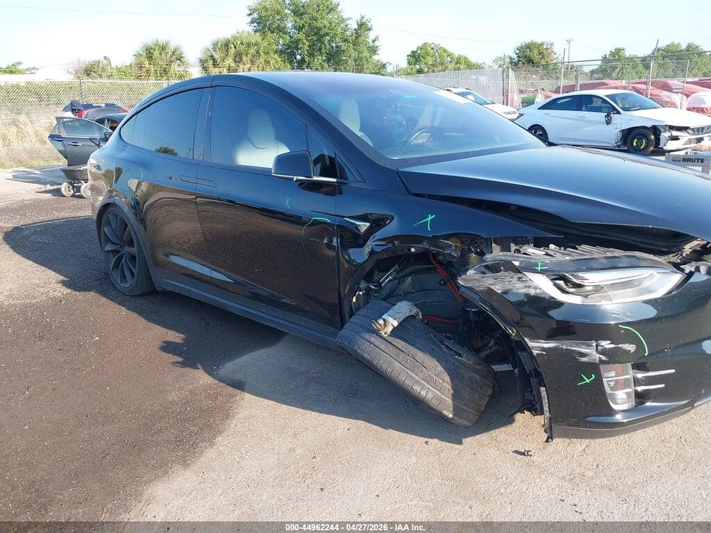 5YJXCBE44JF138091 2018 TESLA MODEL X photo no. 6