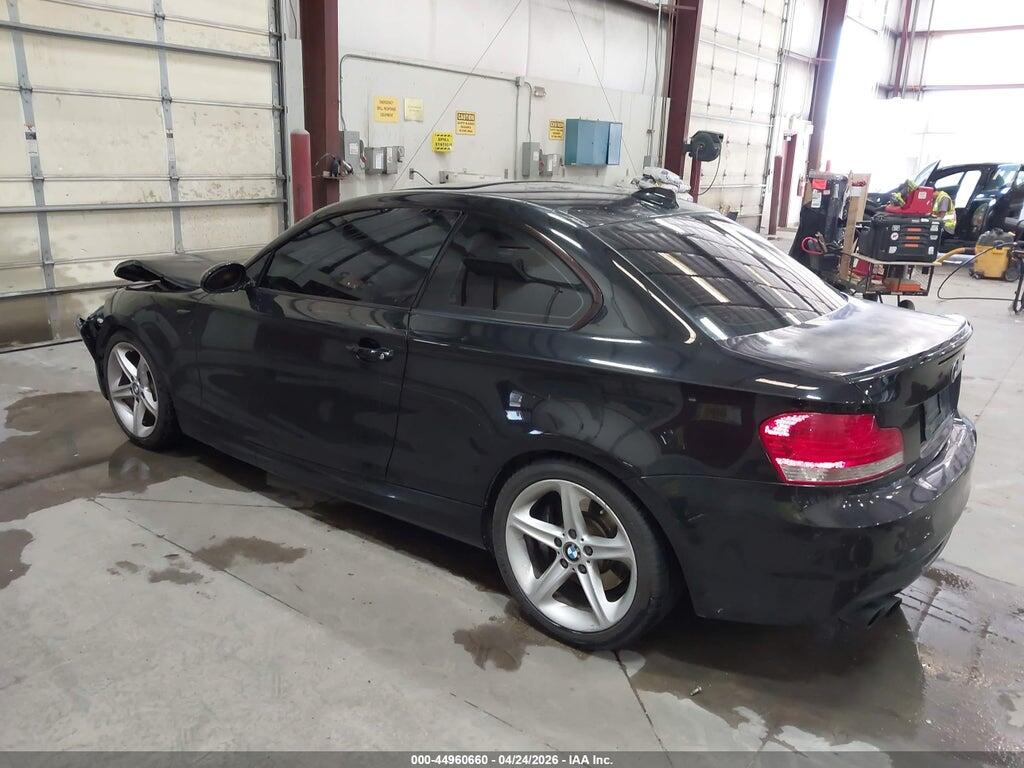 WBAUC73528VF25343 2008 BMW 135I photo no. 3