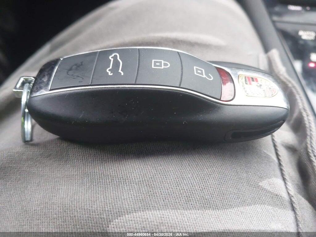 WP1AA2A52NLB05120 2022 PORSCHE MACAN photo no. 11