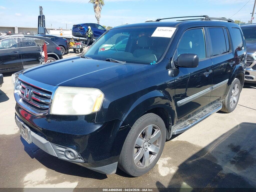 5FNYF3H25DB039635 2013 HONDA PILOT photo no. 2