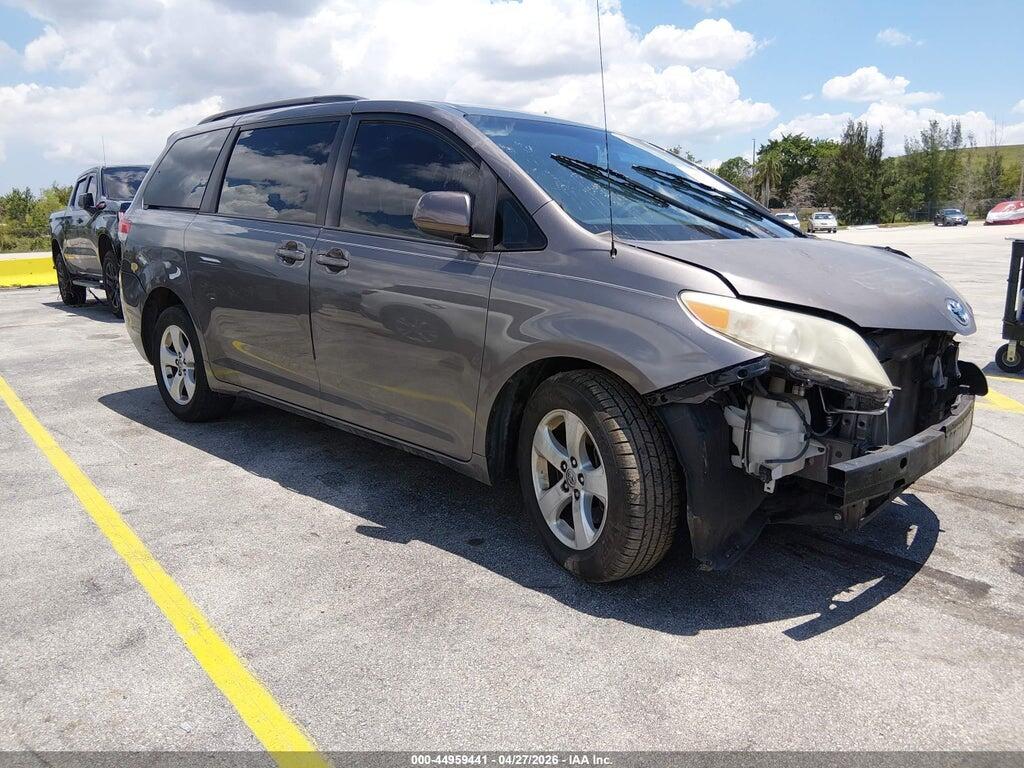 5TDKK3DC0ES474317 2014 TOYOTA SIENNA photo no. 1