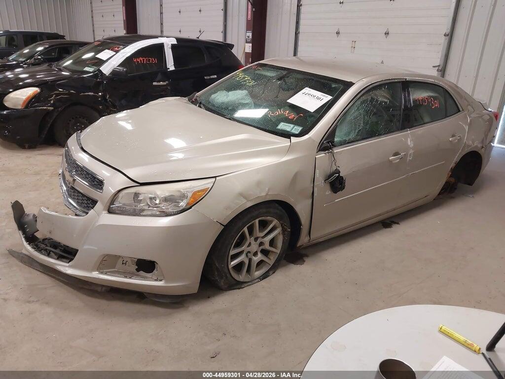 1G11C5SA8DF268305 2013 CHEVROLET MALIBU photo no. 2