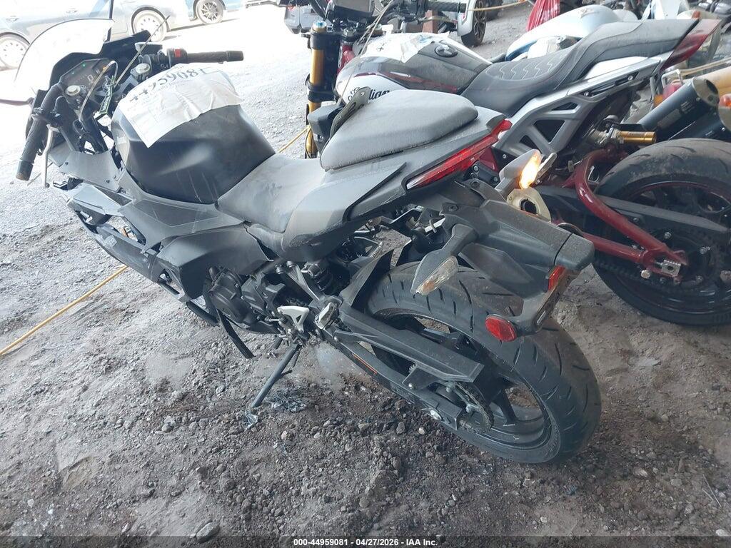 ML5EXGG10TDA72917 2026 KAWASAKI EX500 photo no. 3