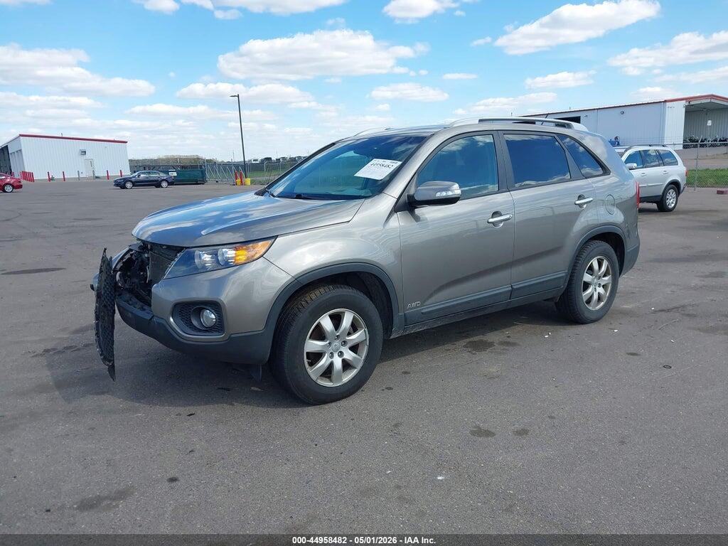 5XYKTDA29DG310882 2013 KIA SORENTO photo no. 2