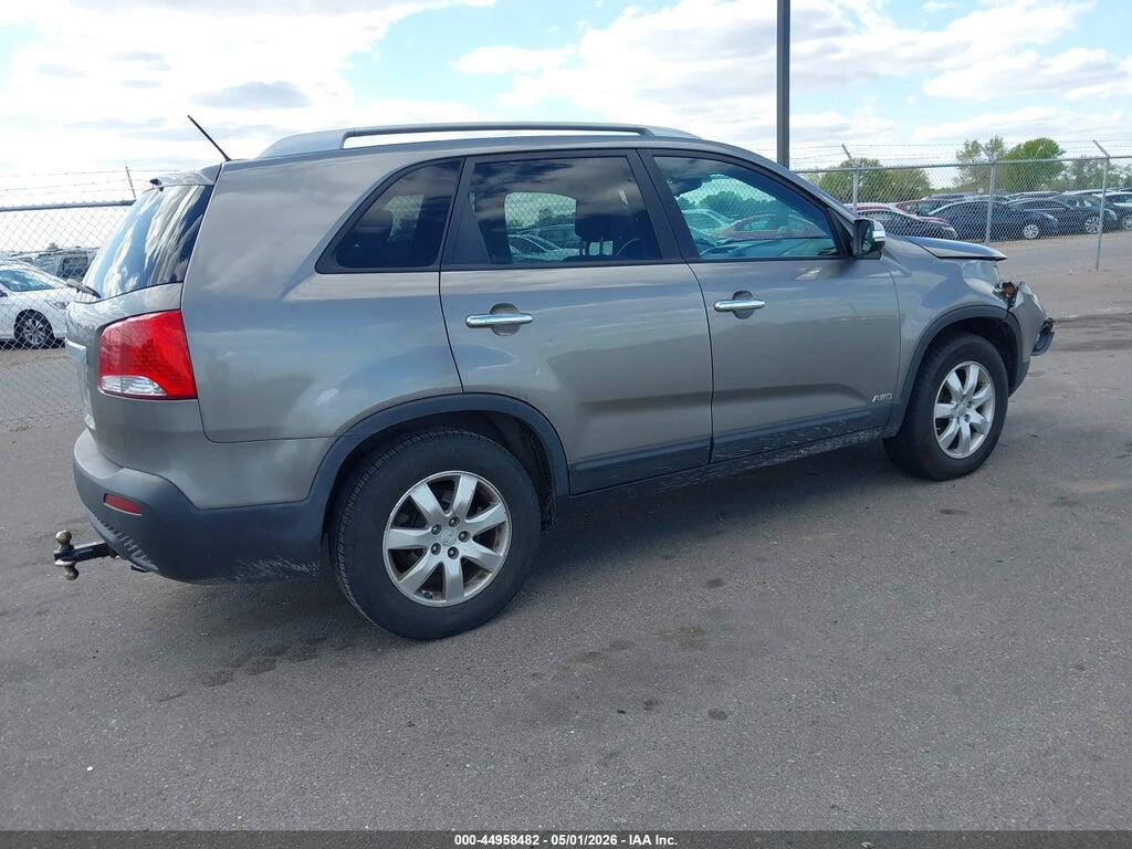 5XYKTDA29DG310882 2013 KIA SORENTO photo no. 4