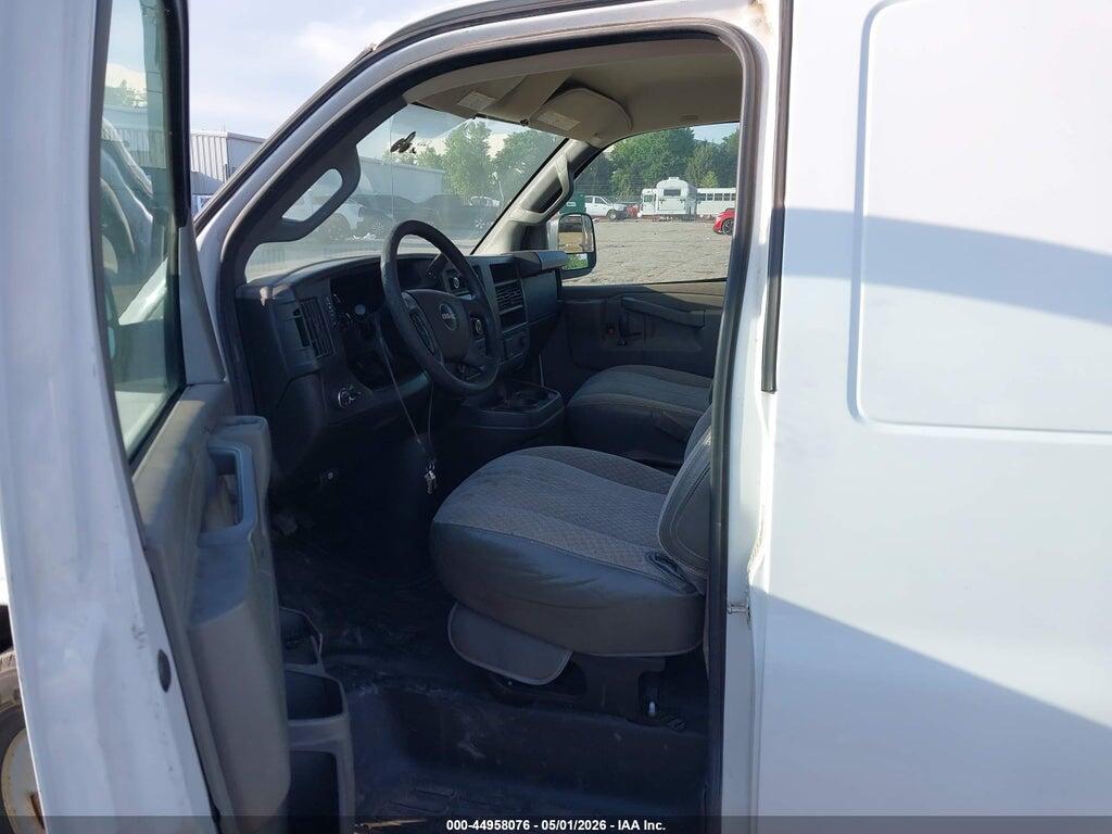 1GTW7AFF3H1904339 2017 GMC SAVANA 2500 photo no. 5