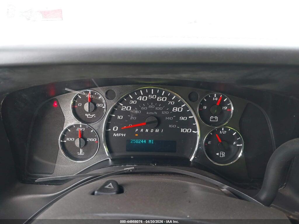 1GTW7AFF3H1904339 2017 GMC SAVANA 2500 photo no. 7