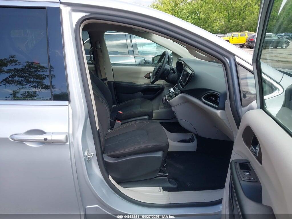 2C4RC1CG5NR226688 2022 CHRYSLER VOYAGER photo no. 5