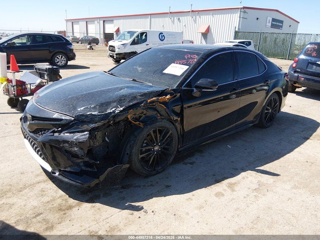 4T1B61HK2JU078403 2018 TOYOTA CAMRY photo no. 2