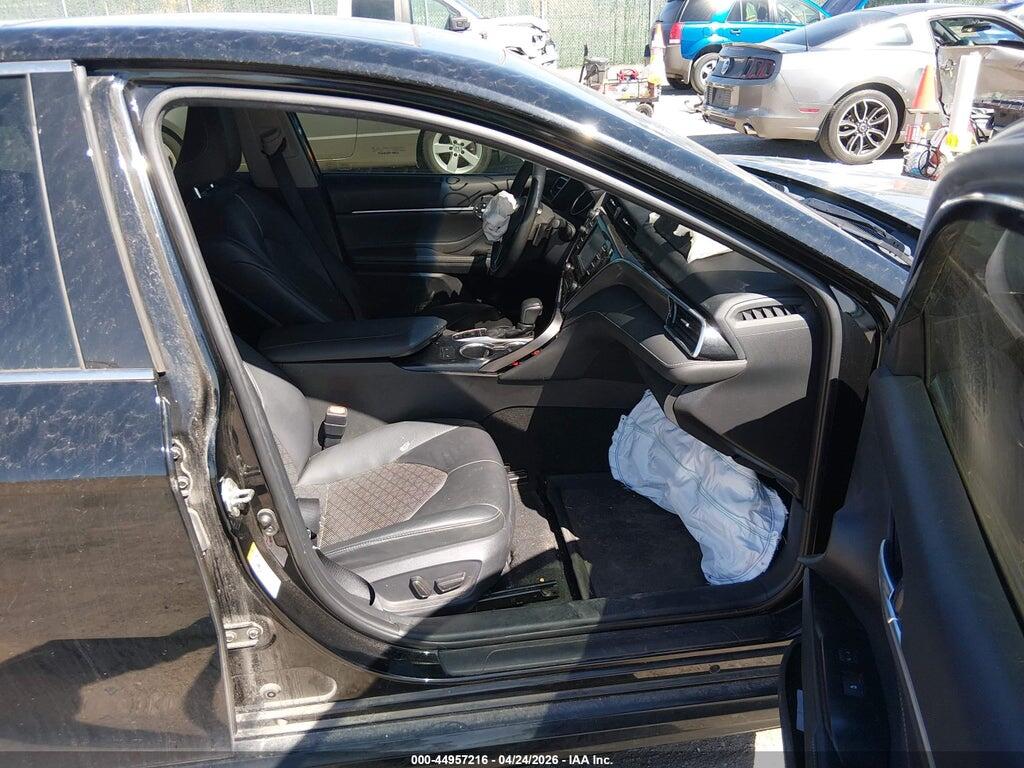 4T1B61HK2JU078403 2018 TOYOTA CAMRY photo no. 5