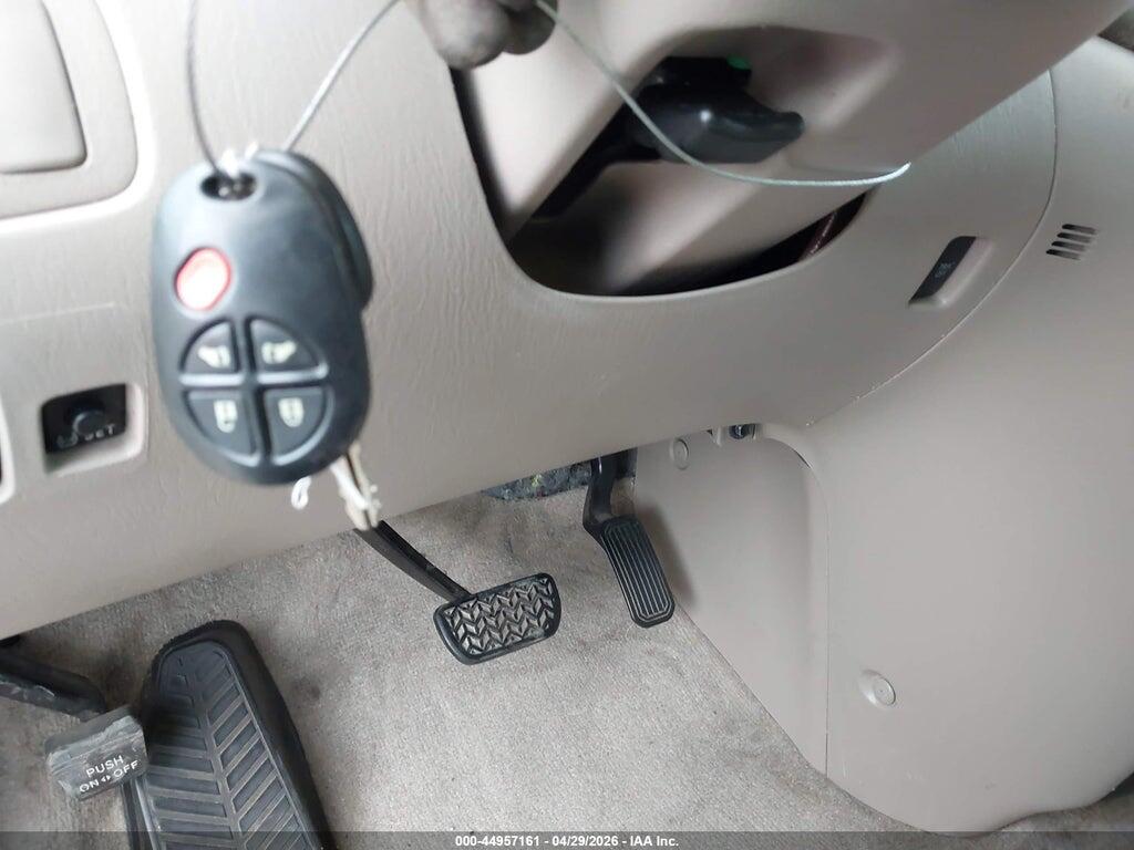 5TDKK4CC0AS311085 2010 TOYOTA SIENNA photo no. 11