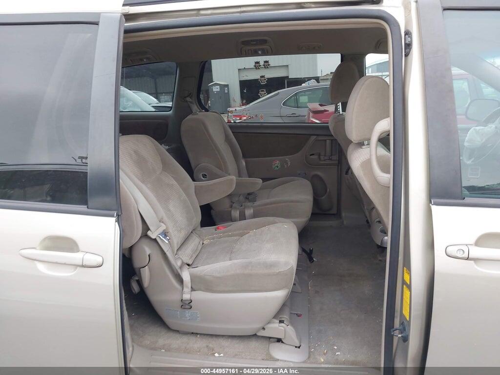 5TDKK4CC0AS311085 2010 TOYOTA SIENNA photo no. 8