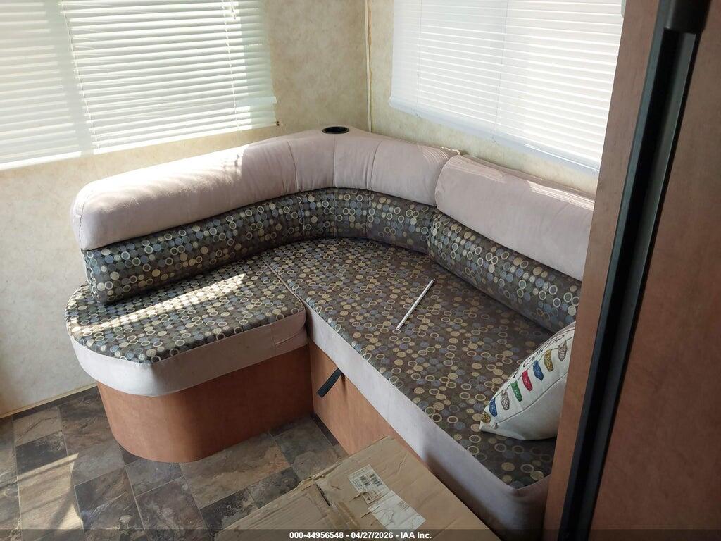 5ZT2CXFCXBA000948 2011 APEX APEX COACHMAN 17 FOOT CAM photo no. 12
