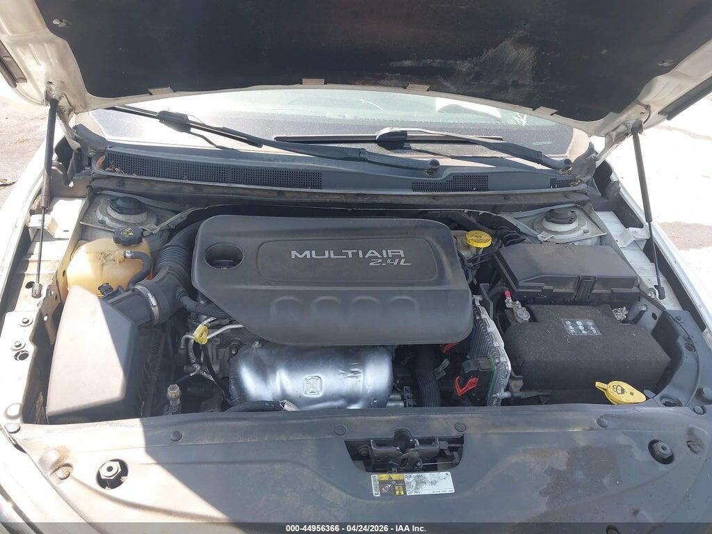 1C3CCCBB3FN573205 2015 CHRYSLER 200 photo no. 10