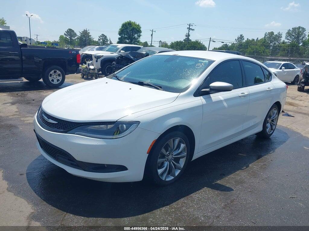 1C3CCCBB3FN573205 2015 CHRYSLER 200 photo no. 2