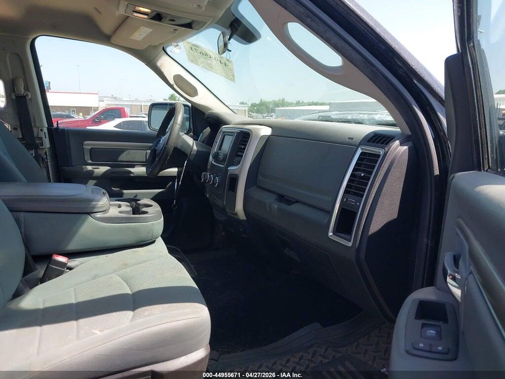 1C6RR6TT7KS693623 2019 RAM 1500 CLASSIC photo no. 5