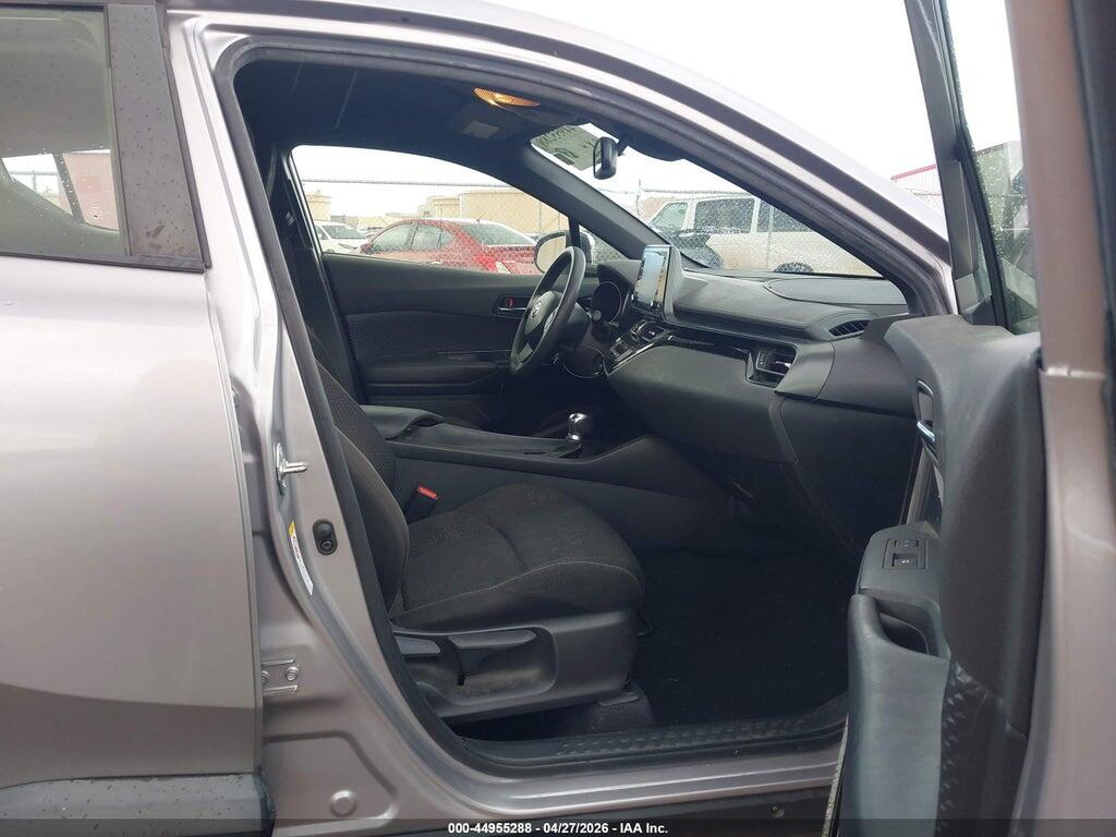 JTNKHMBX1K1019135 2019 TOYOTA C-HR photo no. 5
