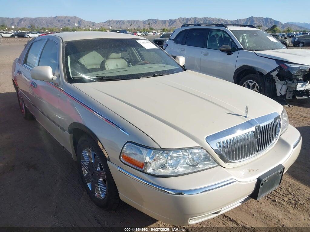 1LNHM83W13Y704487 2003 LINCOLN TOWN CAR photo no. 1