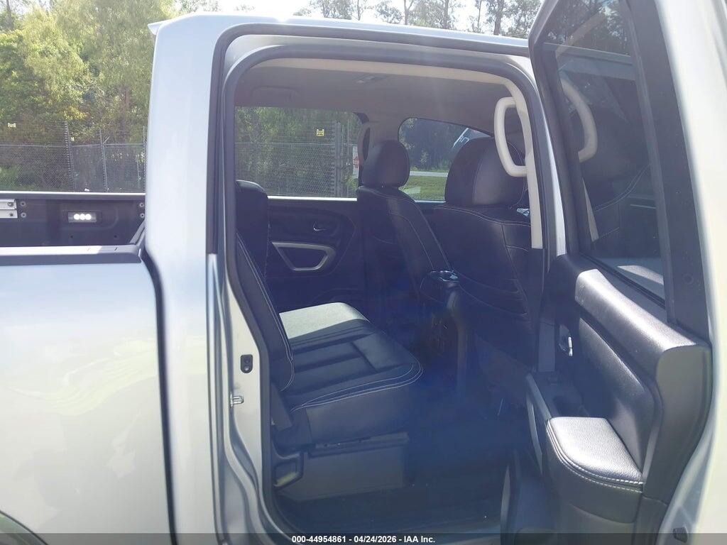 1N6AA1E57JN525943 2018 NISSAN TITAN photo no. 8