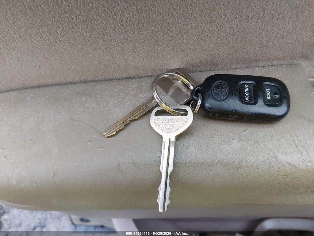 4T3ZF19CX3U535975 2003 TOYOTA SIENNA photo no. 11