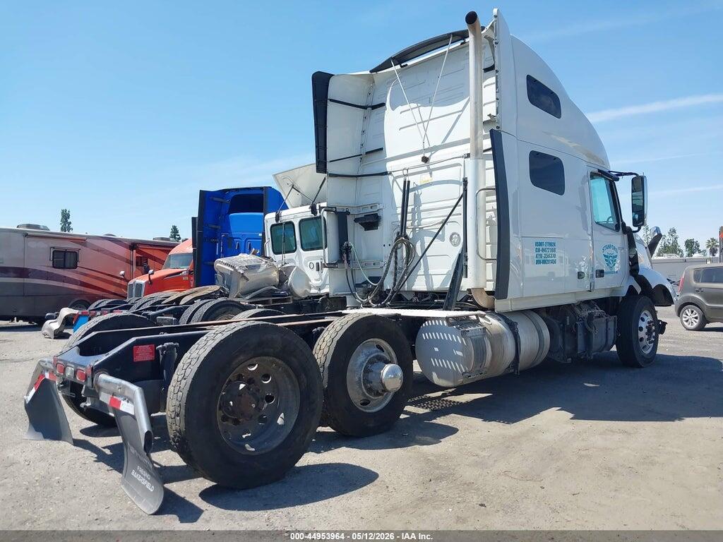 4V4NC9EH1MN281450 2021 VOLVO VNL photo no. 4